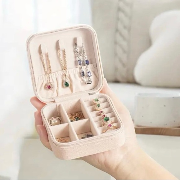 Small Jewelry Box, Storage Box, Travel Portable Jewelry Case, Jewelry Organizer - Picture 2 of 5